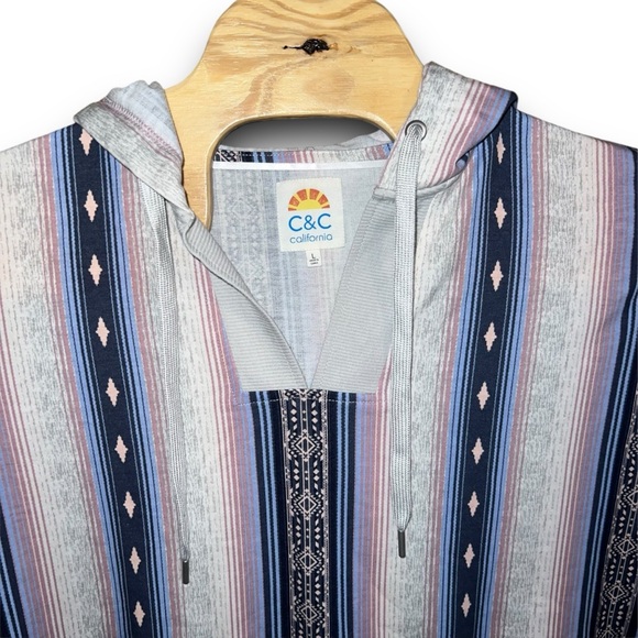 C&C California L Hoodie Women Multicolor Baja Beach Pullover Pocket Aztec Wester - Picture 3 of 6